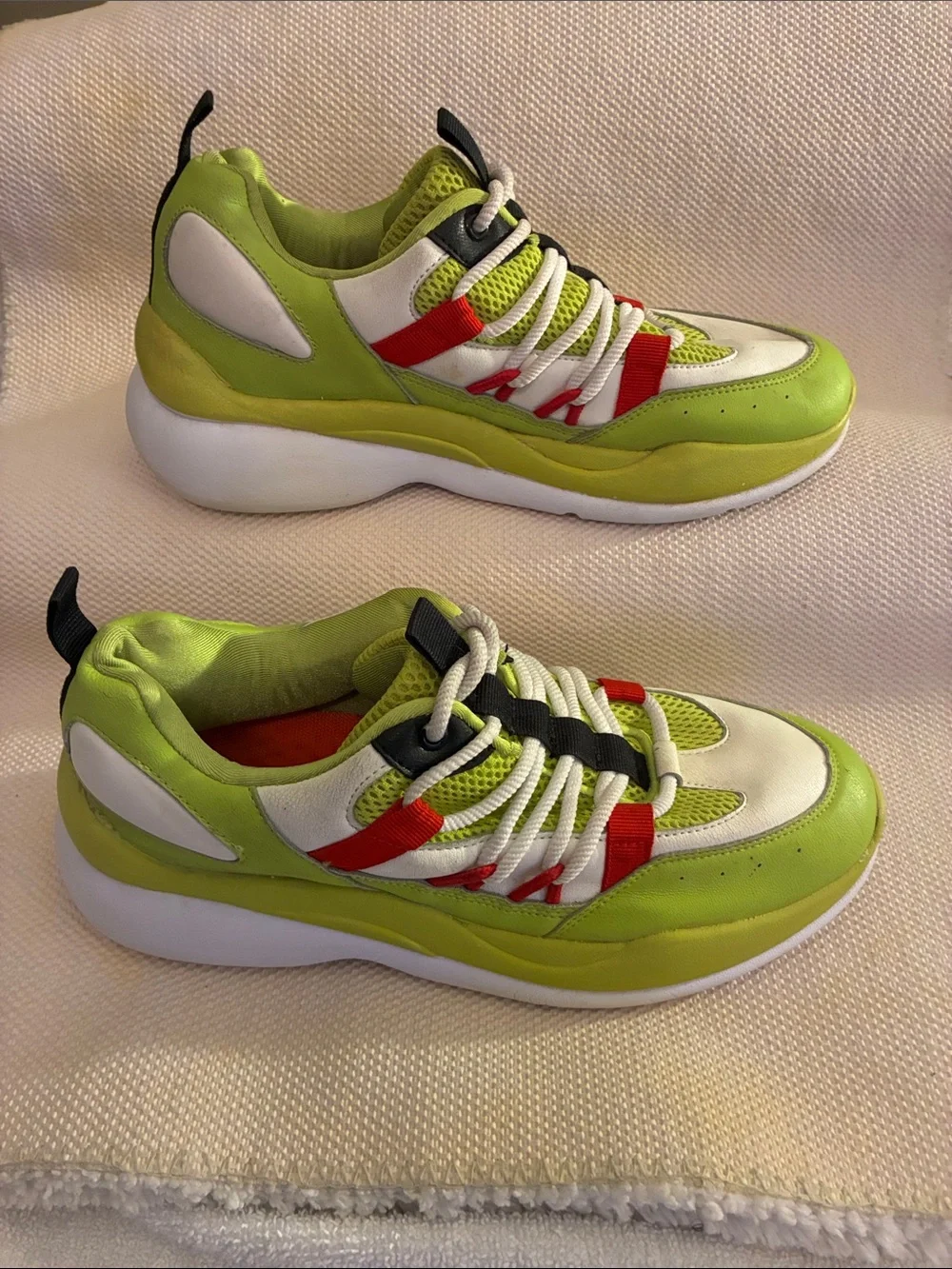 Tayno Footwear Neon Green and White Athletic Sneakers-